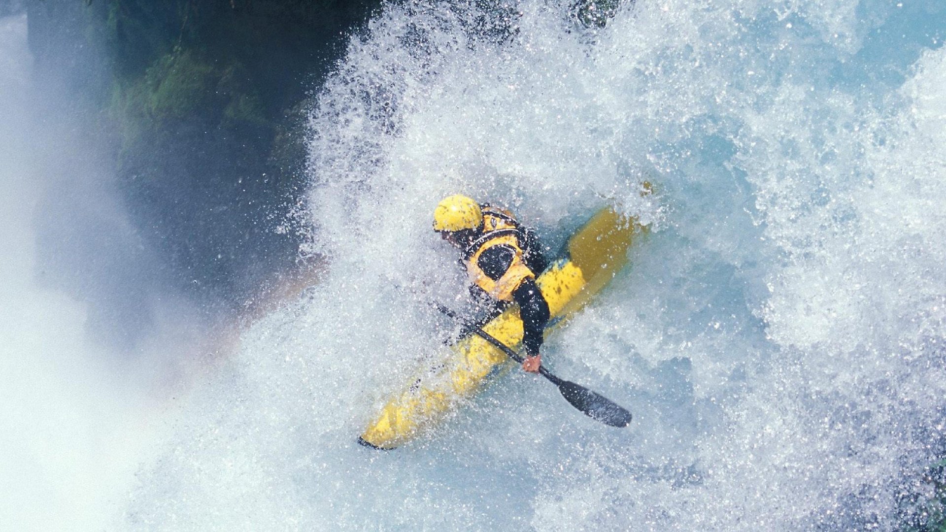 青训基地引入国际先进教练团队，推动技术水平全面提升，2020青训营